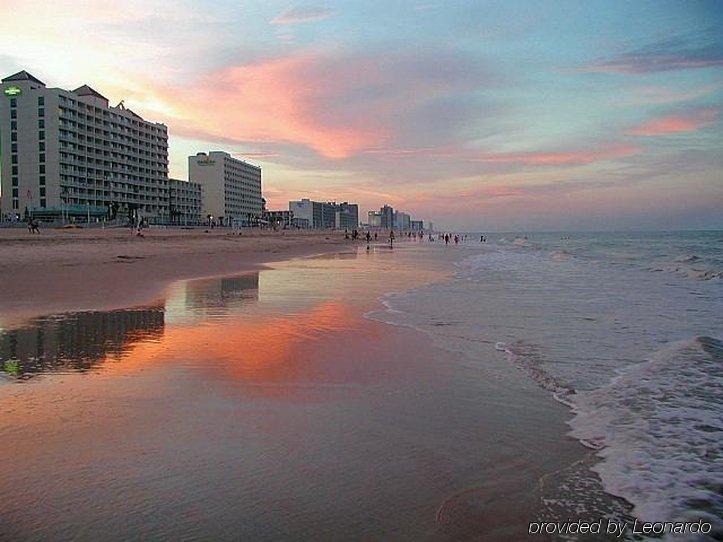 Holiday Inn Express Hotel & Suites Virginia Beach Oceanfront, An Ihg Hotel Exterior foto